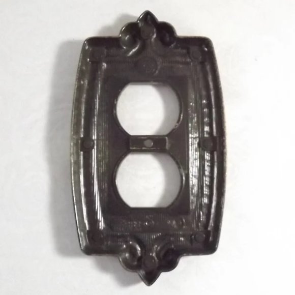 Vintage Brass Finish Switch Plate Cover, Electrical Outlet Cover for Two Plugs - Picture 9 of 10